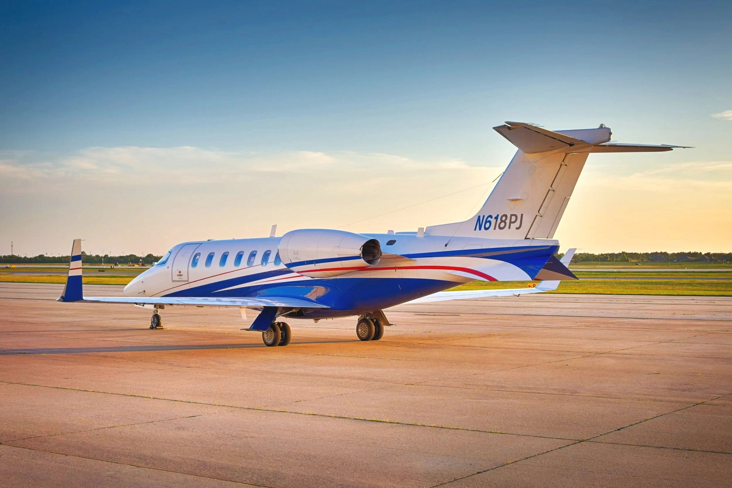Lear 40XR - N618PJ — Private Jets